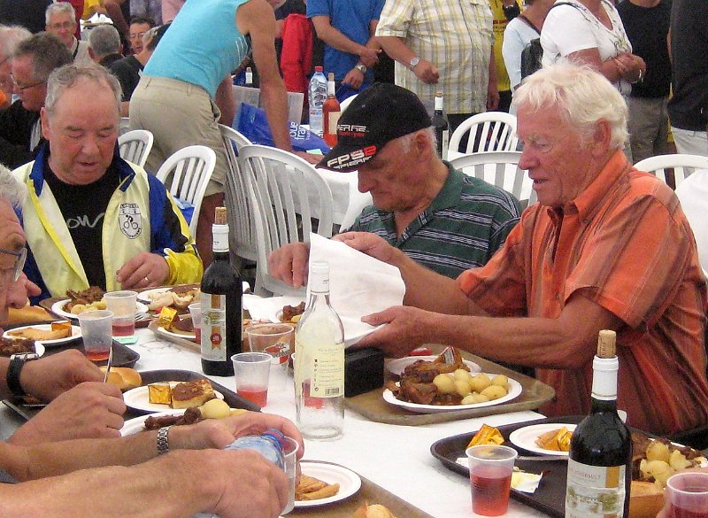 2010-08-20 13 Plouay Repas.JPG